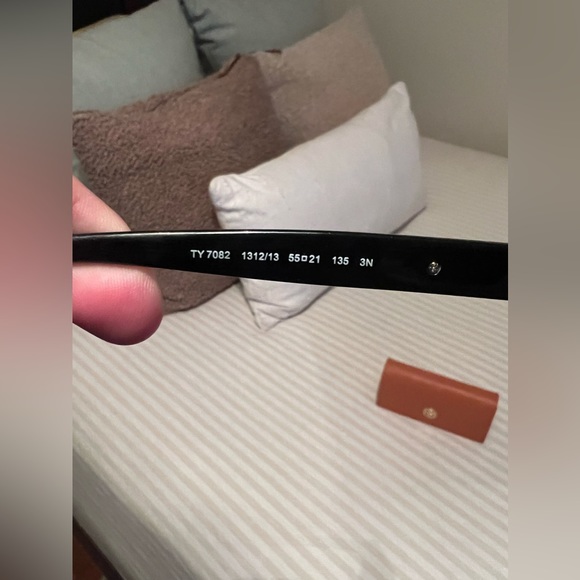 Excellent Used Condition | Tory Burch Women’s Sunglasses - Picture 8 of 10